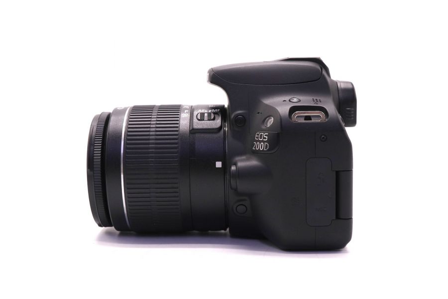 Canon EOS 200D kit в упаковке (пробег 5700 кадров)