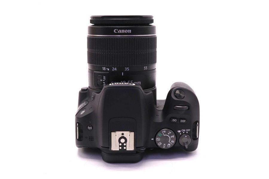 Canon EOS 200D kit в упаковке (пробег 5700 кадров)