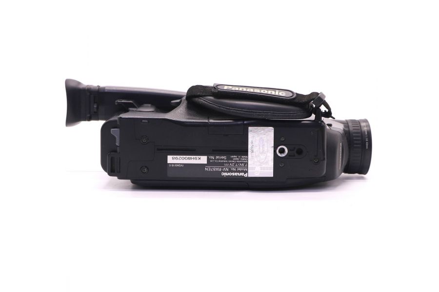 Видеокамера Panasonic NV-RX87EN в упаковке