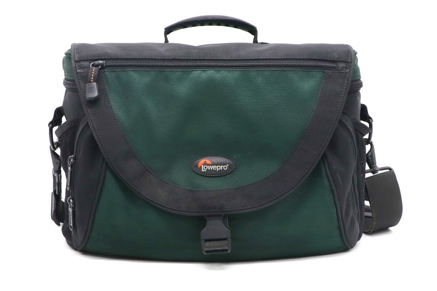 Сумка Lowepro Nova 5 AW