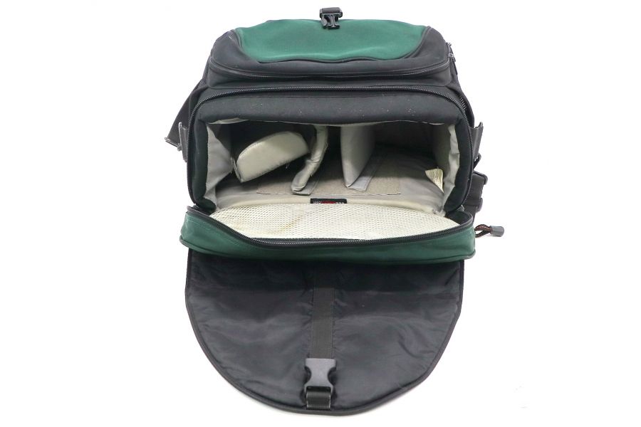 Сумка Lowepro Nova 5 AW