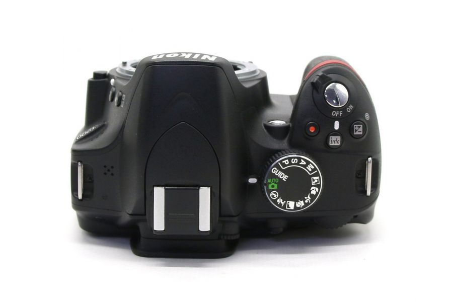 Nikon D3200 body (пробег 23870 кадров)