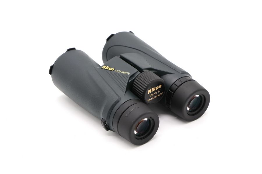 Бинокль Nikon Monarch 12X42 DCF