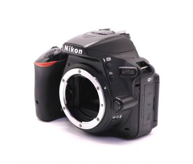 Nikon D5500 body (пробег 140870 кадров)