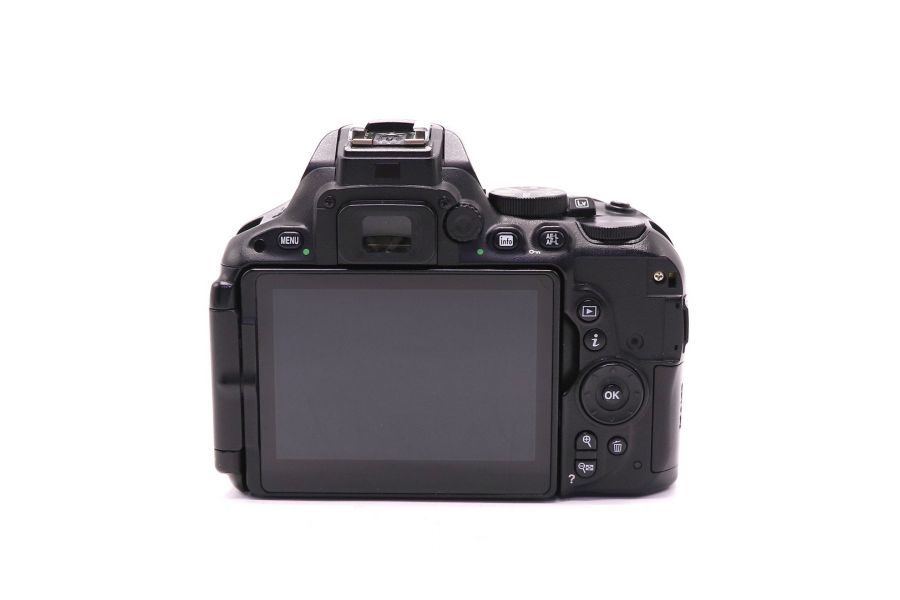 Nikon D5500 body (пробег 140870 кадров)