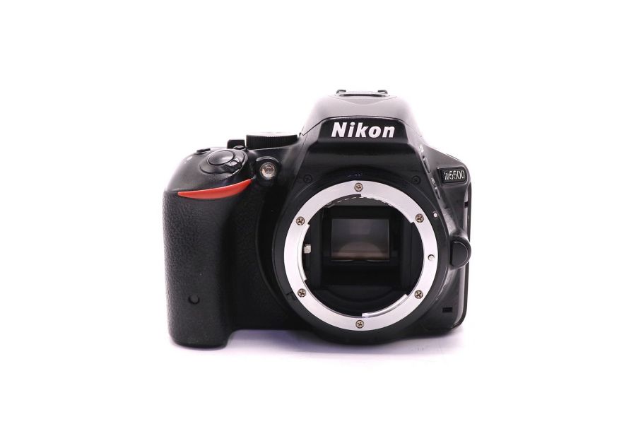Nikon D5500 body (пробег 140870 кадров)
