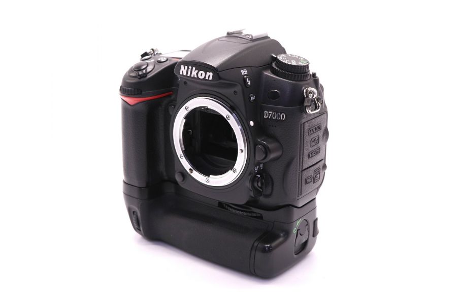 Nikon D7000 body (пробег 115830 кадров)