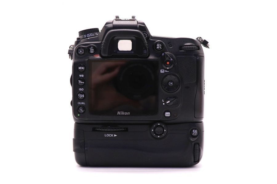 Nikon D7000 body (пробег 115830 кадров)