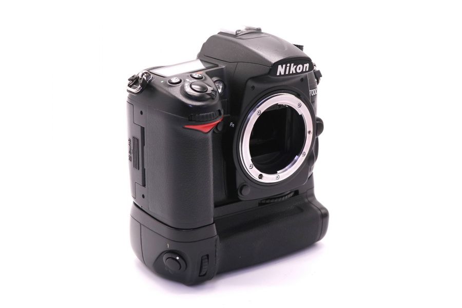 Nikon D7000 body (пробег 115830 кадров)