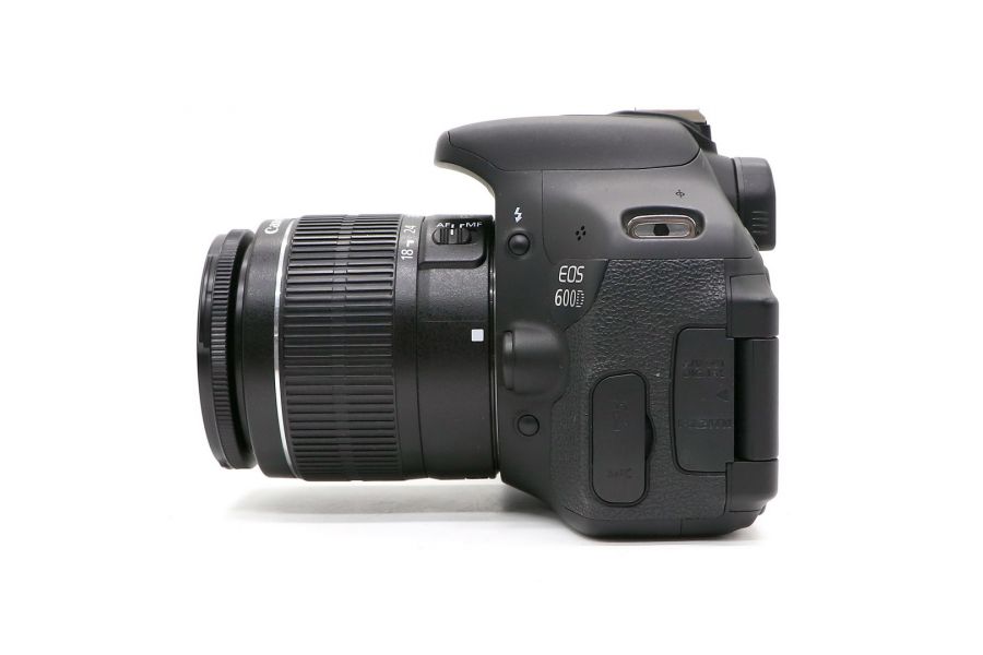 Canon EOS 600D kit в упаковке (пробег 2295 кадров)
