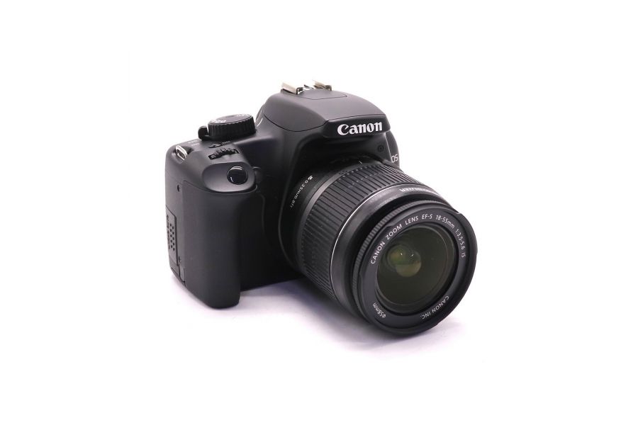 Canon EOS 1000D kit в упаковке (пробег 3540 кадров)