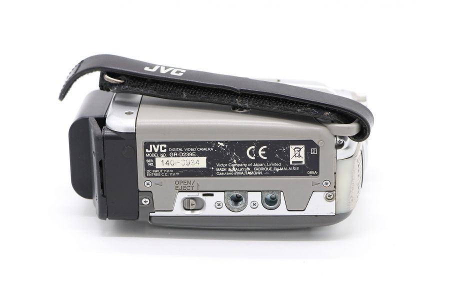 Видеокамера JVC GR-D239E