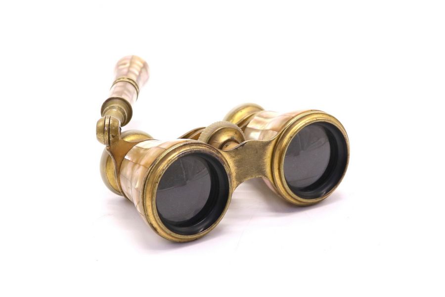 Бинокль театральный перламутровый 