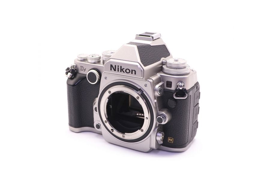 Nikon Df body в упаковке (пробег 3350 кадров)