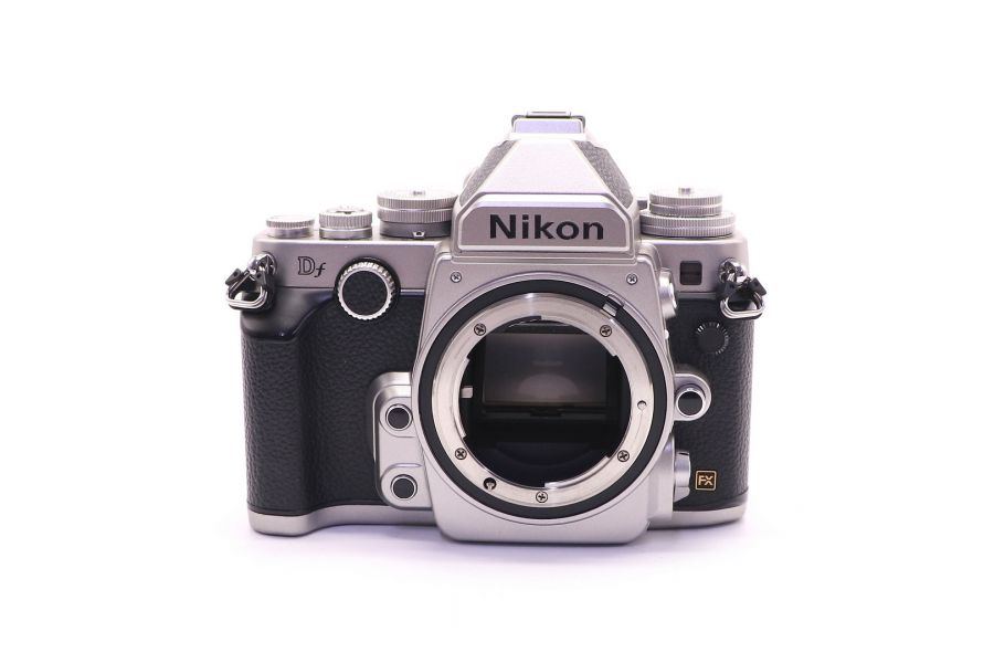 Nikon Df body в упаковке (пробег 3350 кадров)