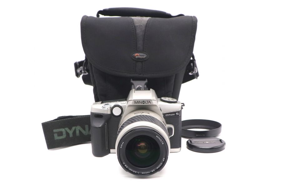 Minolta Dynax 5 + 28-100mm f/3.5-5.6