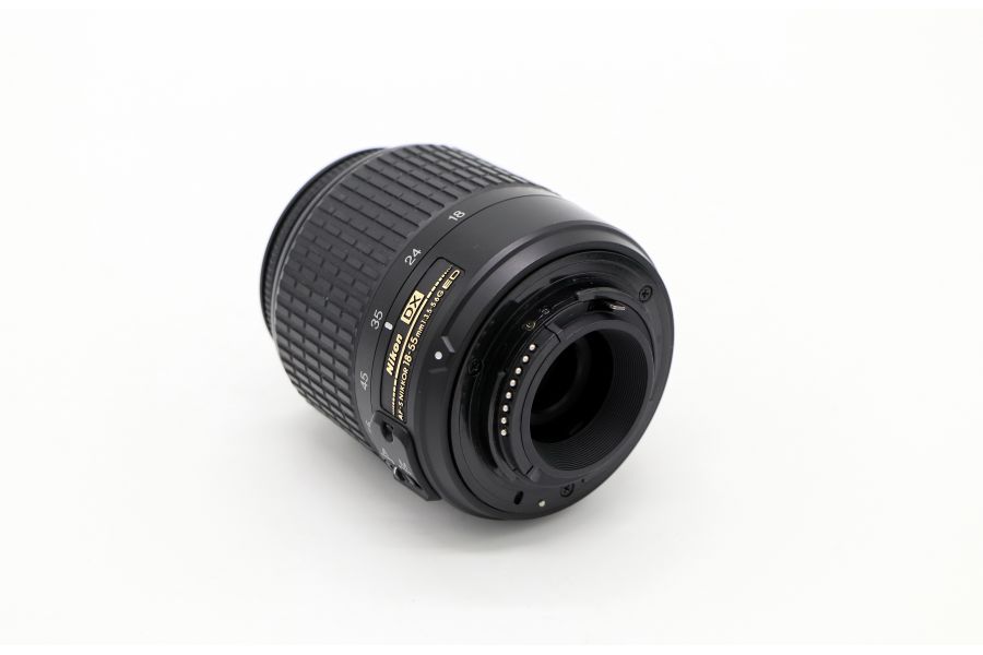Nikon 18-55mm f/3.5-5.6G AF-S ED DX Nikkor