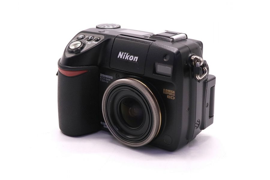 Nikon Coolpix E8400 компактная цифровая фотокамера