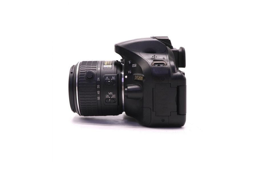 Nikon D5200 kit в упаковке (пробег 4575 кадров)