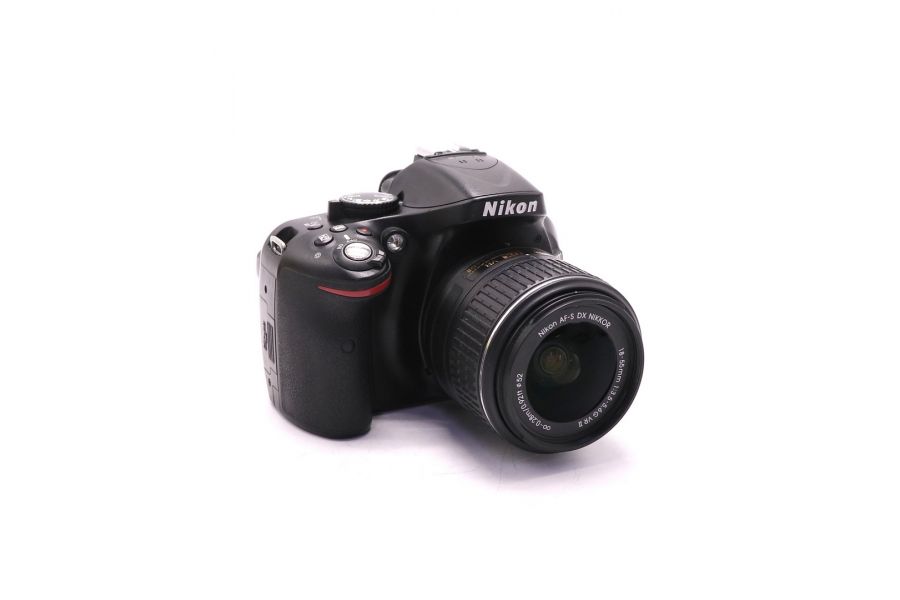 Nikon D5200 kit в упаковке (пробег 4575 кадров)