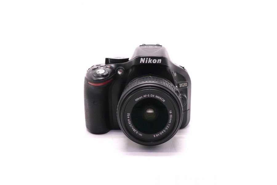 Nikon D5200 kit в упаковке (пробег 4575 кадров)