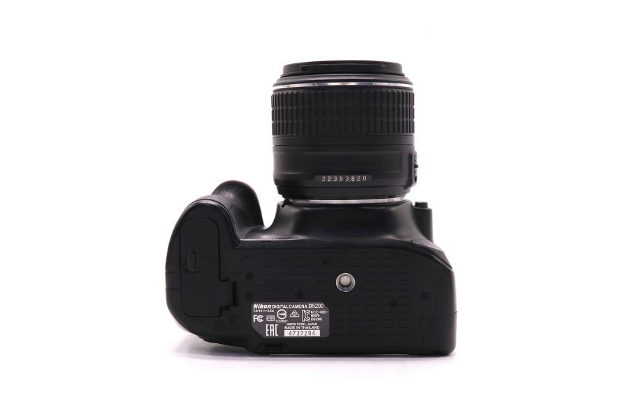 Nikon D5200 kit в упаковке (пробег 4575 кадров)