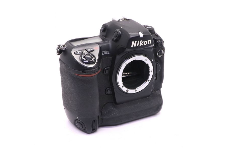 Nikon D2H body (пробег 60140 кадров)