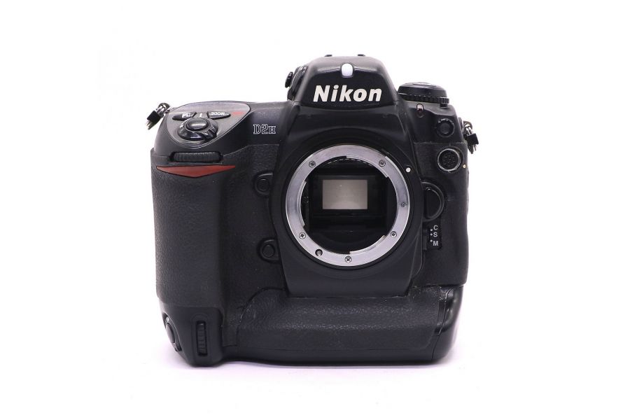 Nikon D2H body (пробег 60140 кадров)