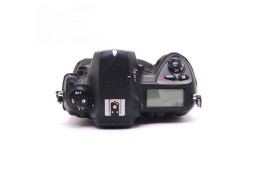 Nikon D2H body (пробег 60140 кадров)