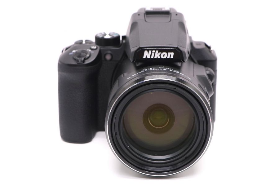 Nikon Coolpix P950 в упаковке