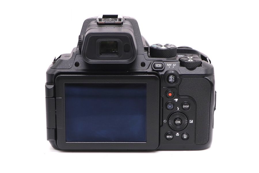 Nikon Coolpix P950 в упаковке