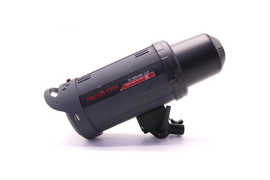 Студийная вспышка Falcon Eyes TE-900 BW v2.0