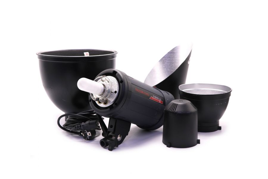 Студийная вспышка Falcon Eyes TE-900 BW v2.0