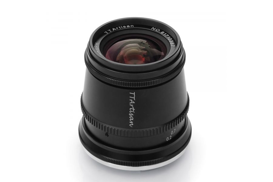 TTartisan 17mm f/1.4 APS-C для Sony E