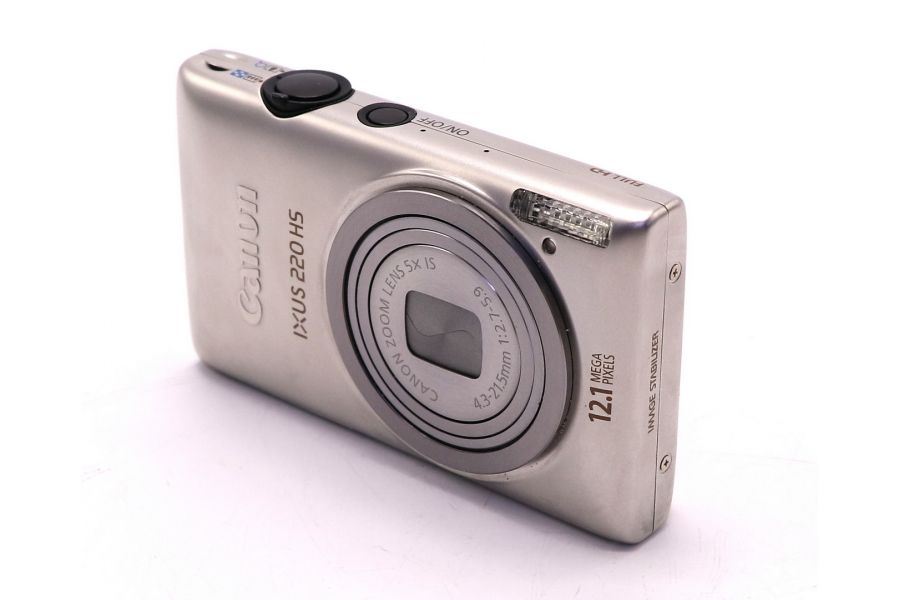 Canon IXUS 220 HS в упаковке