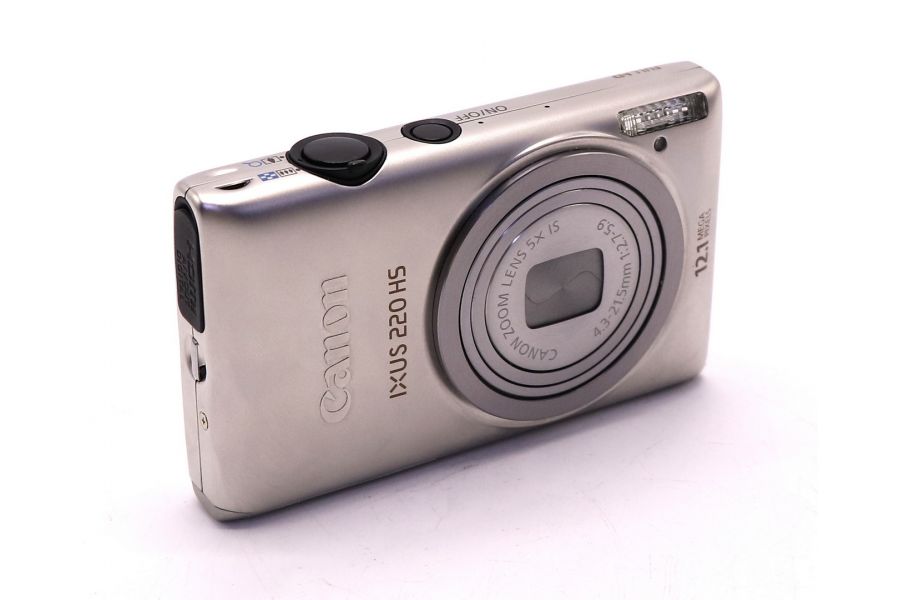Canon IXUS 220 HS в упаковке