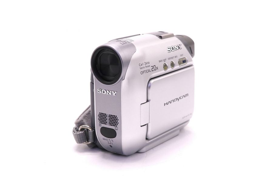 Видеокамера Sony DCR-HC17E в упаковке