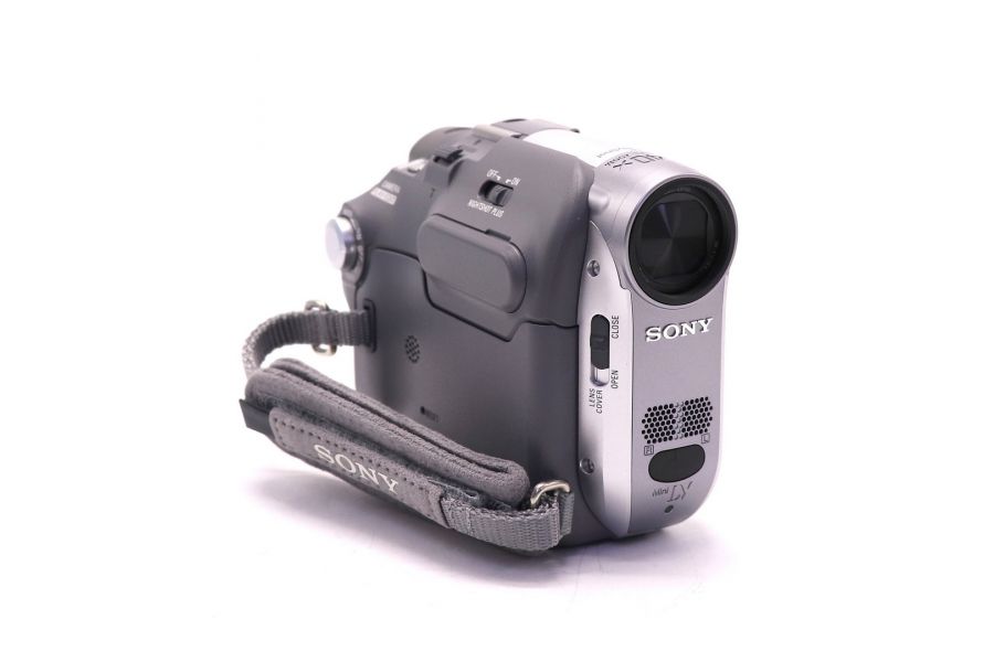 Видеокамера Sony DCR-HC17E в упаковке