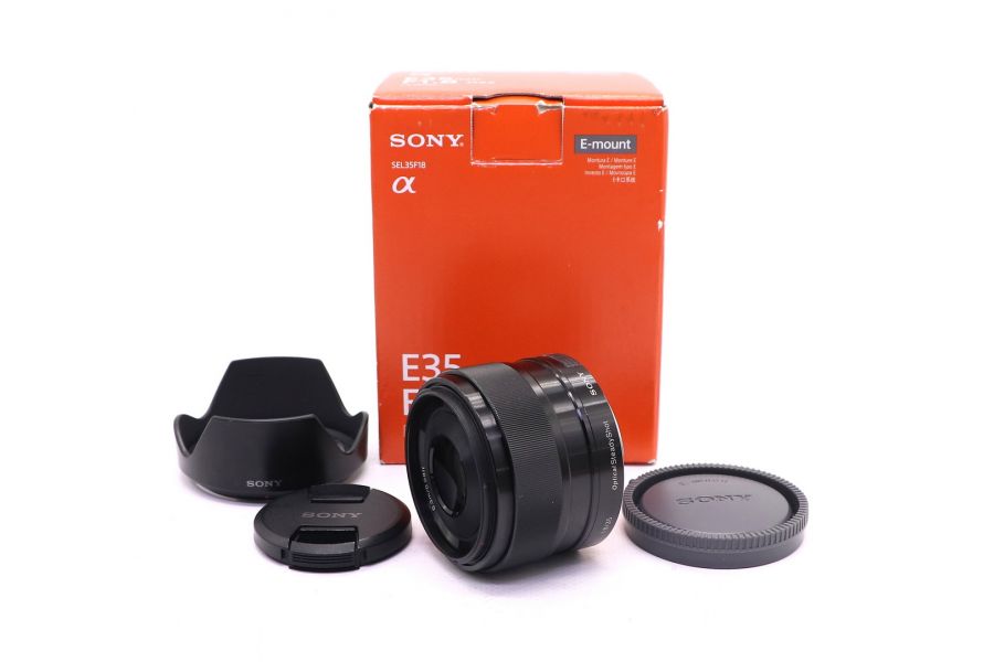 Sony 35mm f/1.8 OSS (SEL35F18) в упаковке