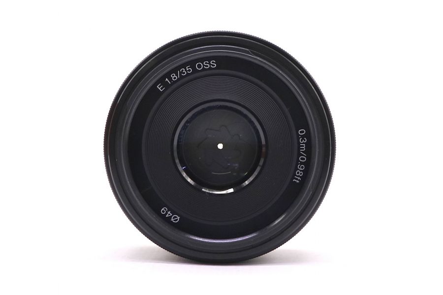 Sony 35mm f/1.8 OSS (SEL35F18) в упаковке