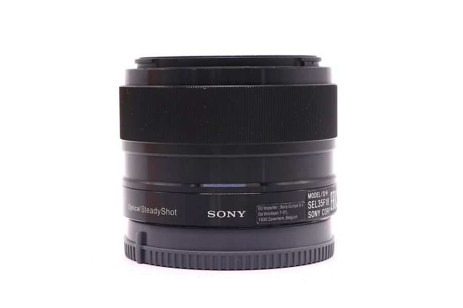 Sony 35mm f/1.8 OSS (SEL35F18) в упаковке