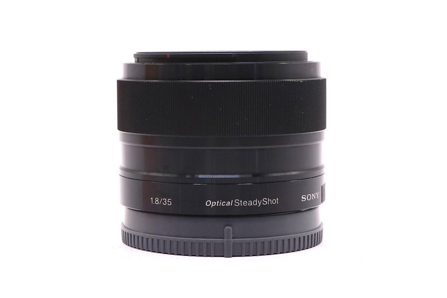 Sony 35mm f/1.8 OSS (SEL35F18) в упаковке