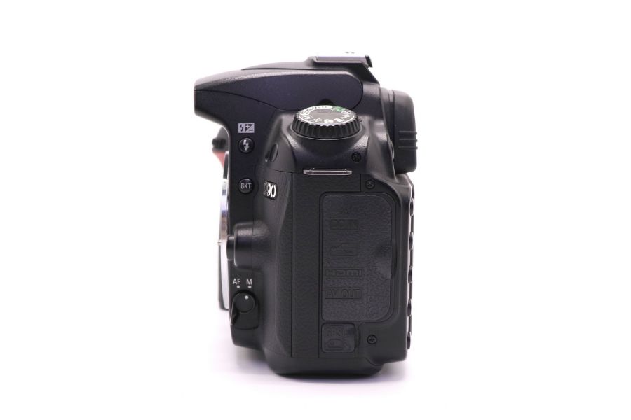 Nikon D90 body (пробег 14735 кадров)