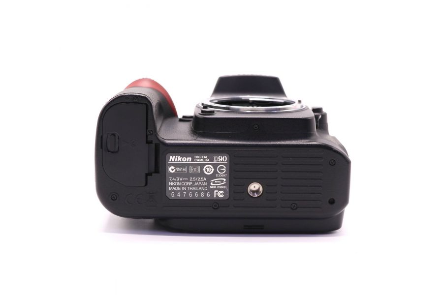 Nikon D90 body (пробег 14735 кадров)