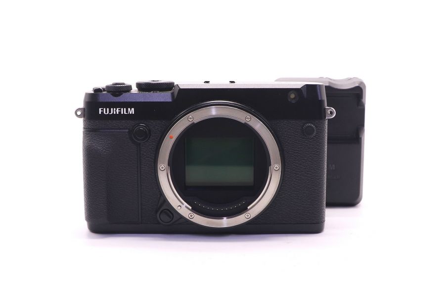 Fujifilm GFX 50R body (пробег 200 кадров)