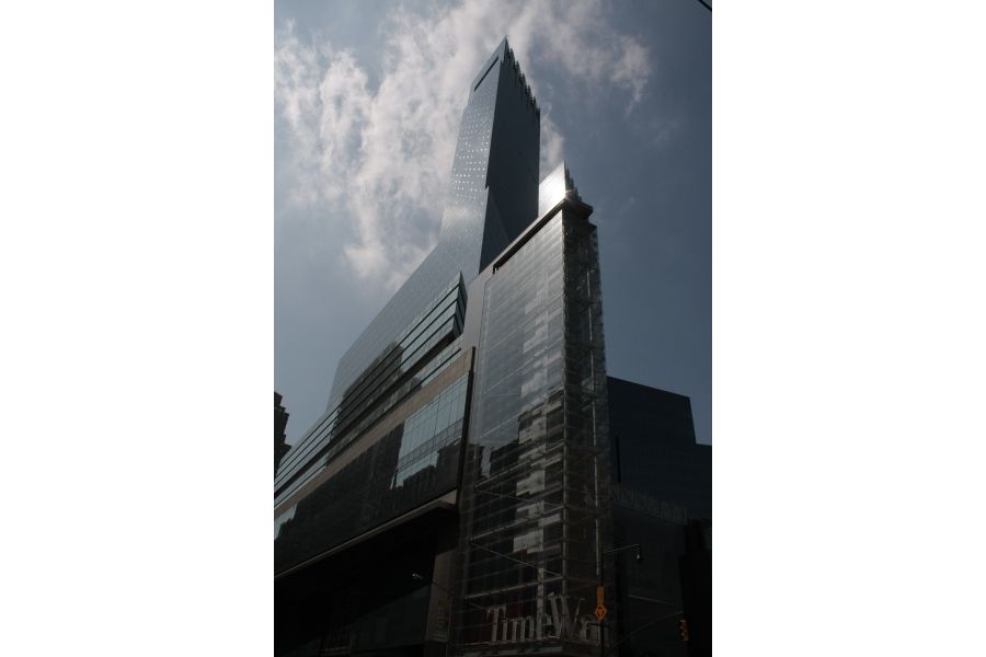 Canon EF 28-200mm f/3.5-5.6