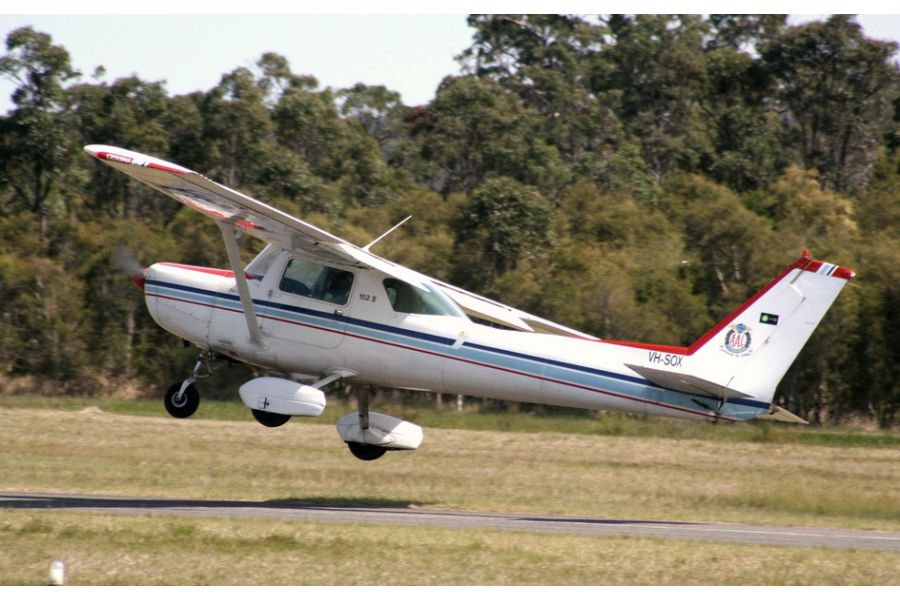 Canon EF 28-200mm f/3.5-5.6