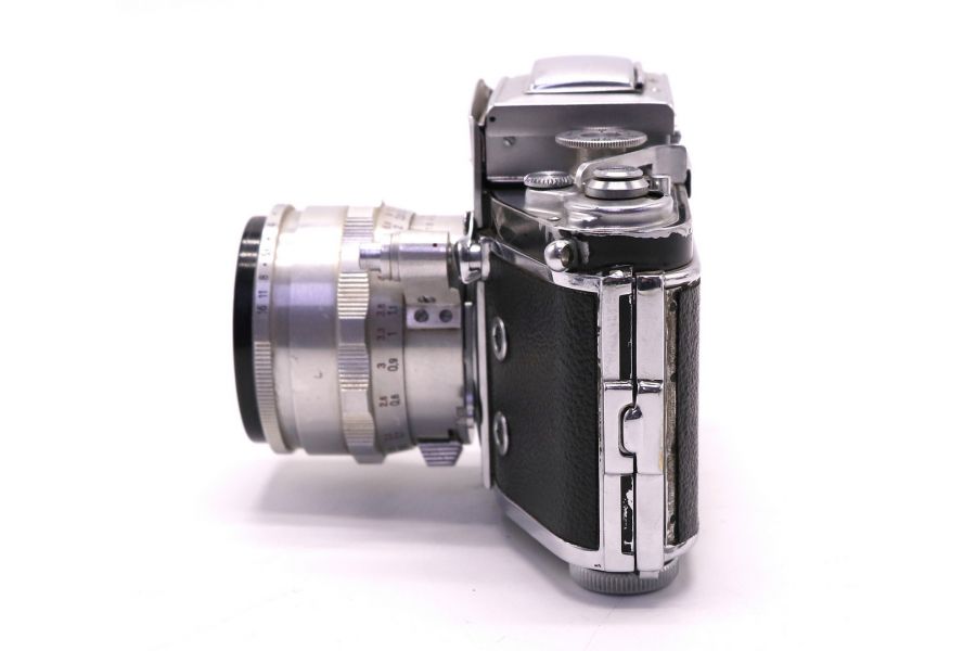 Exakta Varex + Tessar 2.8/50 (Germany, 1961)