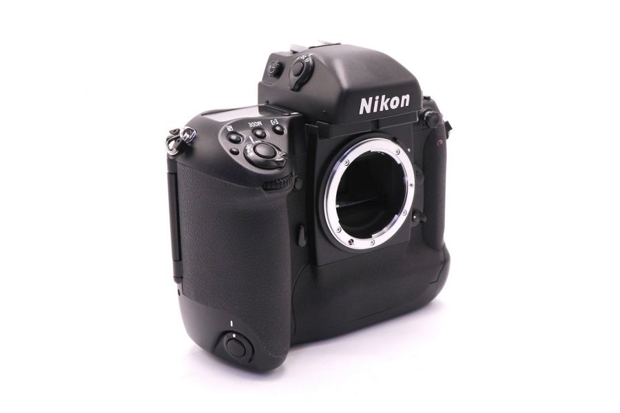 Nikon F5 body