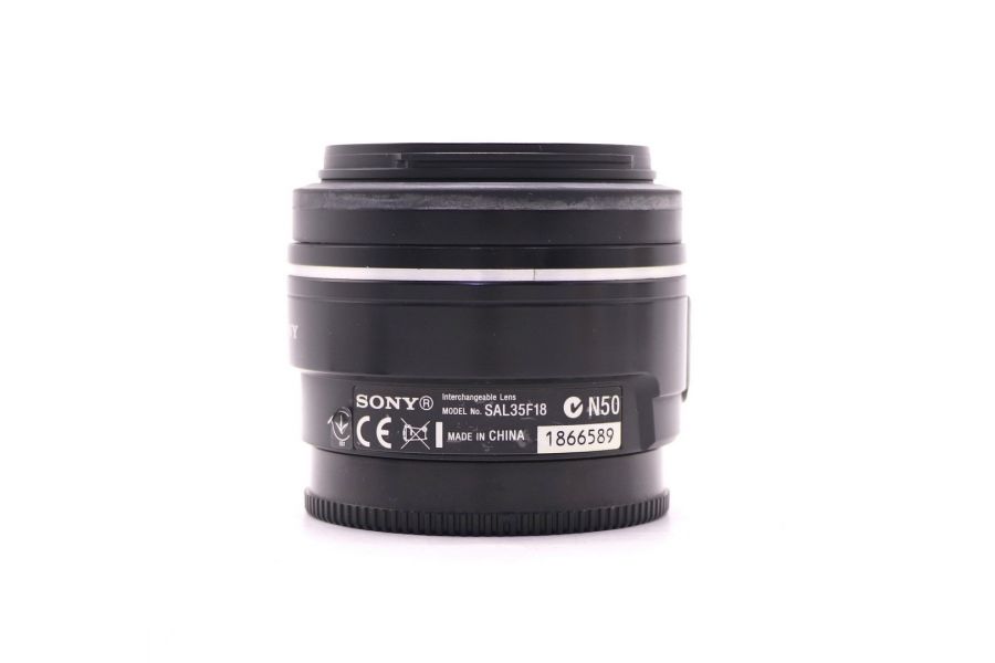 Sony DT 35mm f/1.8 SAM (SAL-35F18) светосильный
